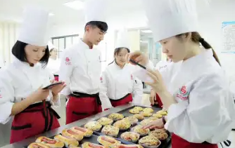 0元试学 3880元=西点+蛋糕+面包+糕点培训 学好为止
